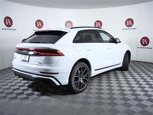Used 2021 Audi Q8 Premium Plus w/ Premium Plus Package image 8