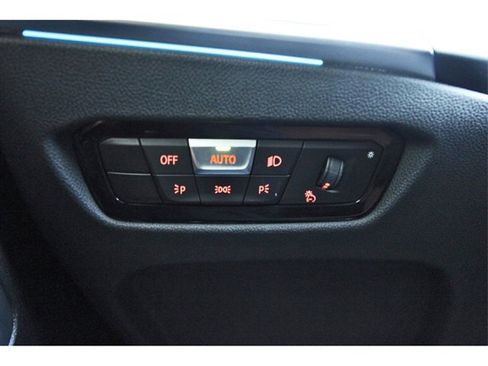 Used 2024 BMW M2 w/ Lighting Package image 20