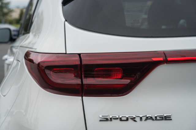 Used 2022 Kia Sportage EX w/ EX Technology Package AWD/4WD image 7