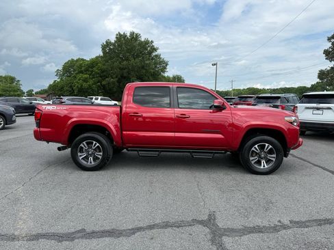 Used 2019 Toyota Tacoma TRD Sport w/ Technology Package RWD image 8