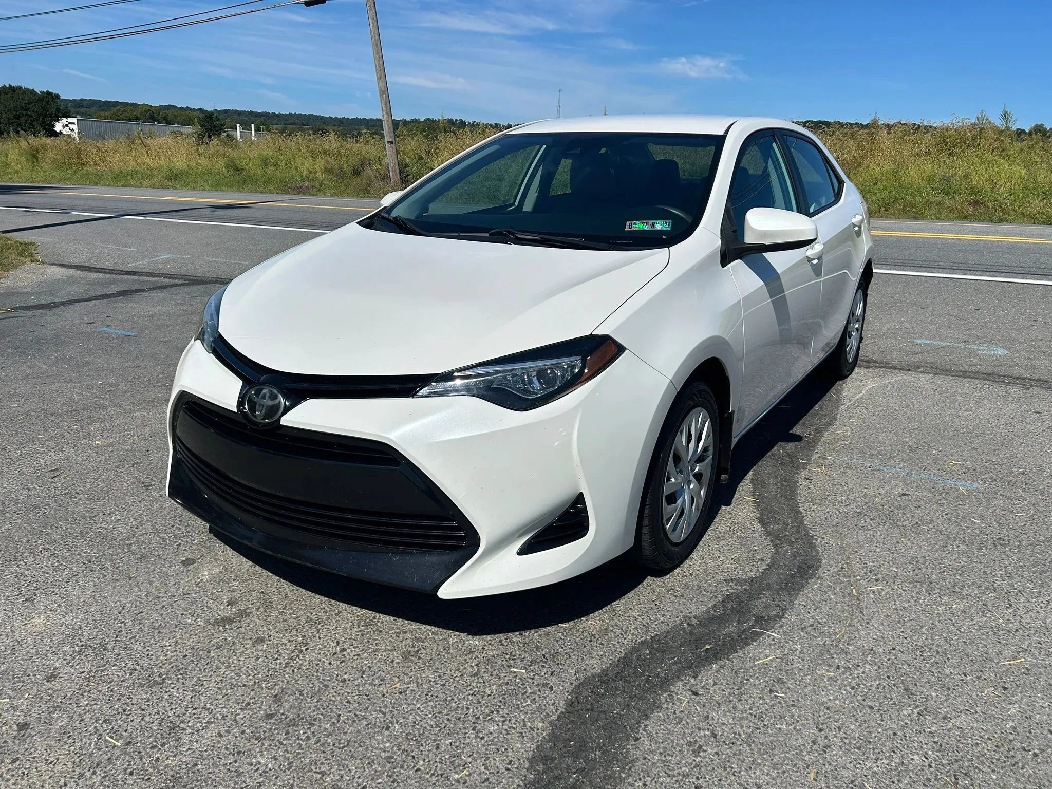 Used 2018 Toyota Corolla LE FWD image 5