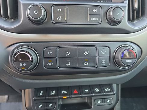 Used 2021 Chevrolet Colorado Z71 w/ Safety Package AWD/4WD image 20