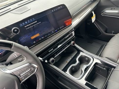 New 2026 Chevrolet Traverse High Country w/ LPO, Floor Liner Package image 33