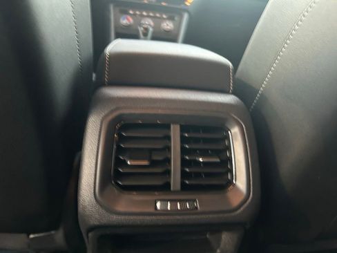 Used 2022 Volkswagen Taos SE w/ Driver Assistance Package image 42