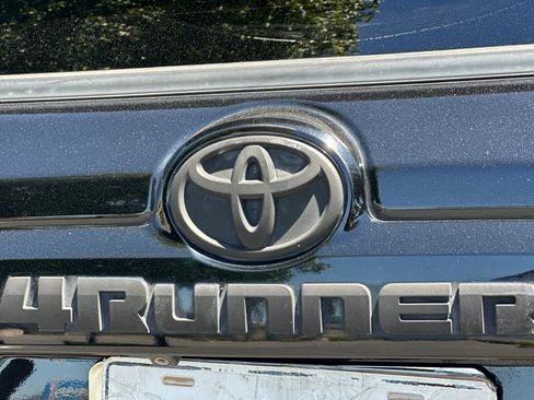 Used 2019 Toyota 4Runner SR5 AWD/4WD image 35