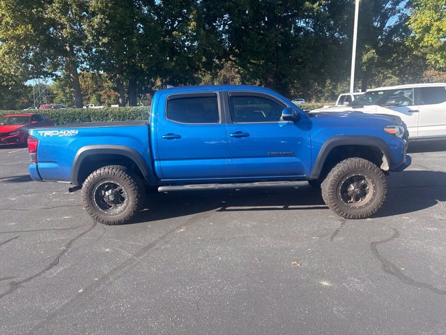 Used 2018 Toyota Tacoma TRD Sport w/ Technology Package AWD/4WD image 7