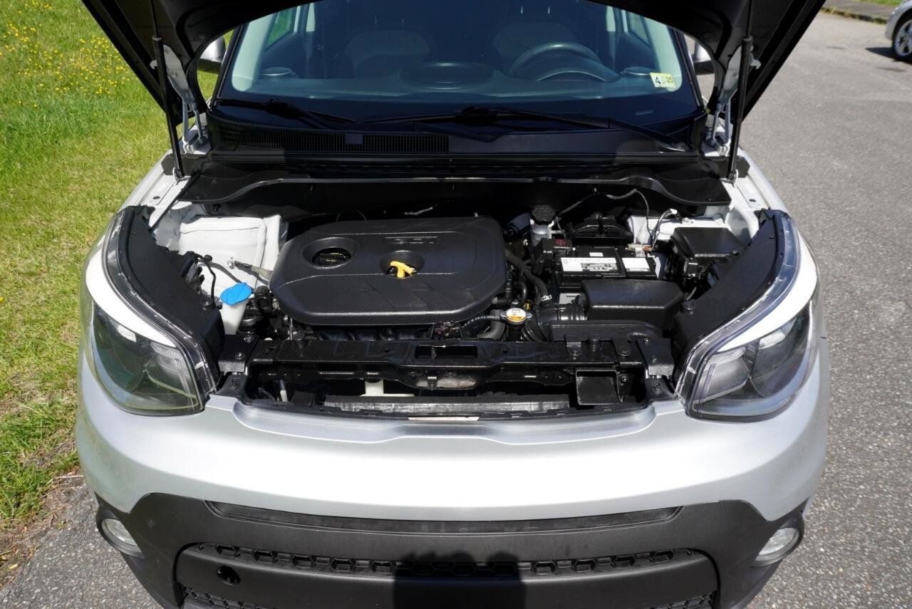 Used 2019 Kia Soul + FWD image 33