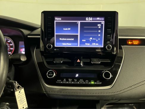 Used 2022 Toyota Corolla SE FWD image 11
