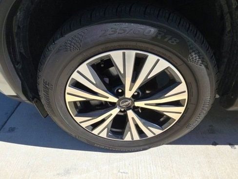 Used 2023 Nissan Rogue SV image 11