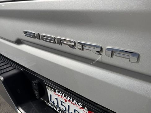 Used 2022 GMC Sierra 1500 SLT w/ SLT Premium Package image 10
