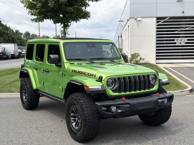 Used 2025 Jeep Wrangler Unlimited Rubicon AWD/4WD image 1