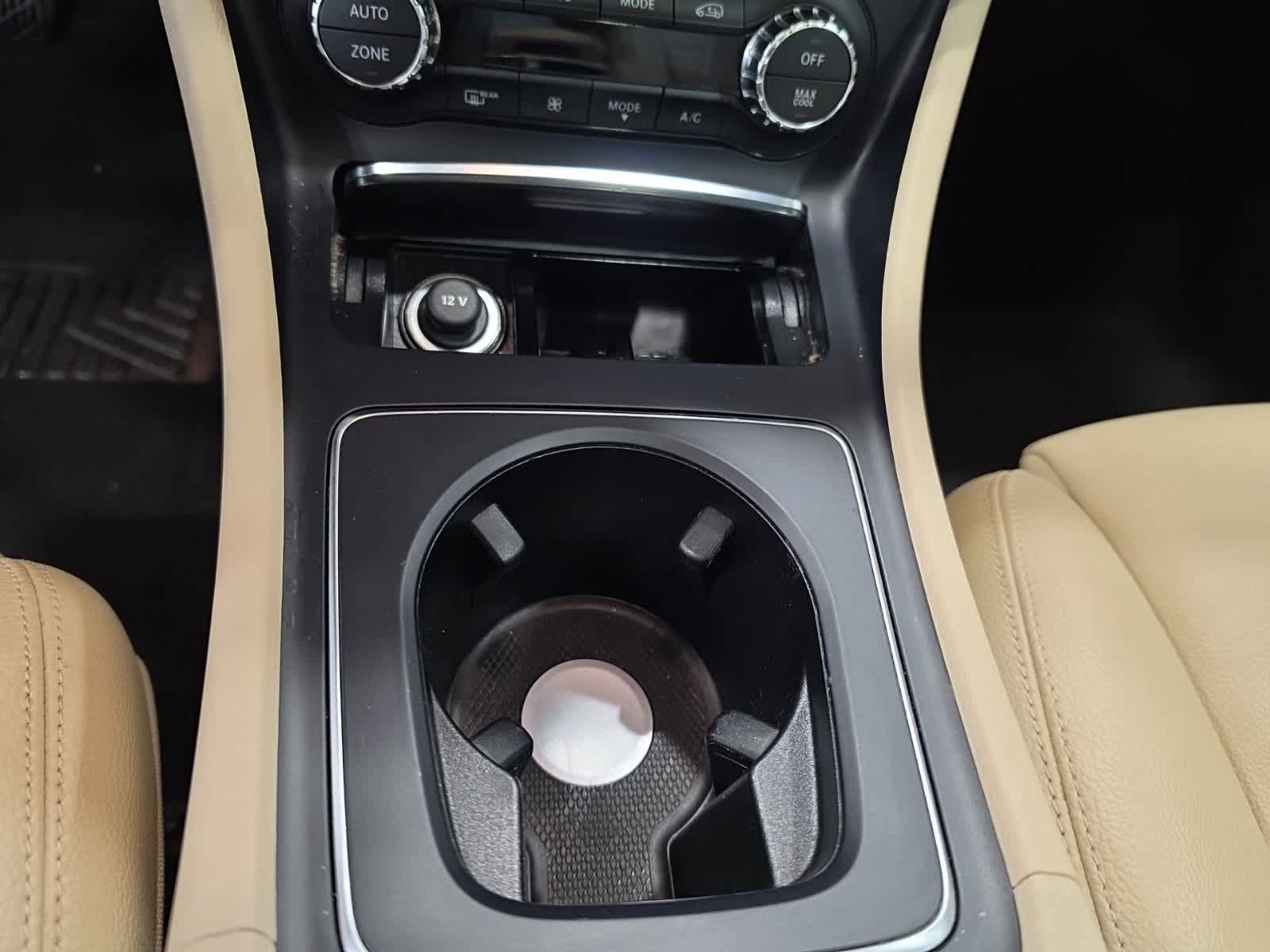 Used 2018 Mercedes-Benz GLA 250 4MATIC image 30