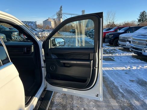 Used 2022 Ford Expedition Max Platinum image 22