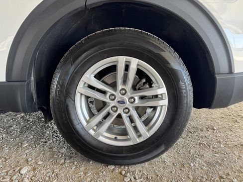 Used 2023 Ford Explorer XLT w/ Equipment Group 202A image 44