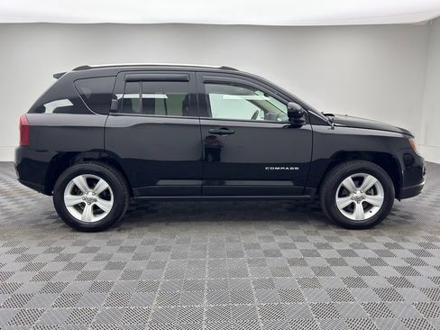 Used 2014 Jeep Compass Latitude w/ Sun/Sound Group AWD/4WD image 7