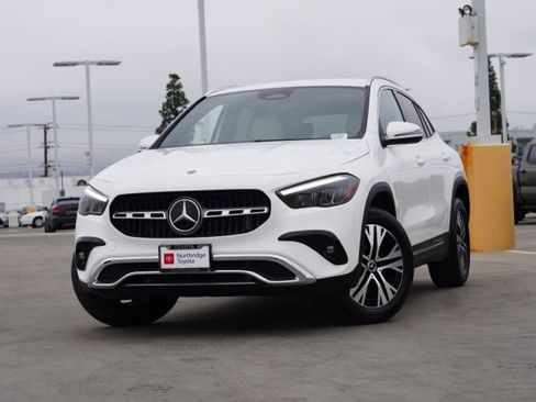 Used 2025 Mercedes-Benz GLA 250 4MATIC image 3