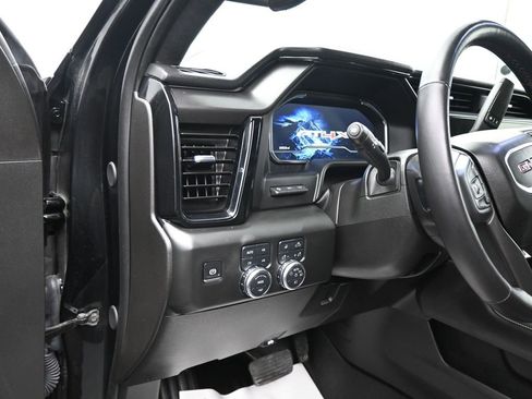 Used 2025 GMC Sierra 2500 AT4X image 15