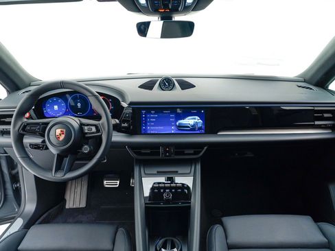 New 2025 Porsche Macan 4S Electric image 20