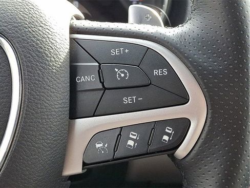 Used 2014 Dodge Durango R/T w/ Technology Group image 25