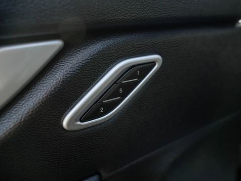 Used 2018 Maserati Levante Sport Utility 4D image 18