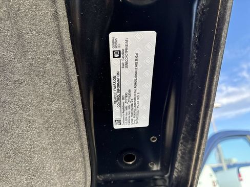 Used 2023 Chevrolet Suburban LT RWD image 33