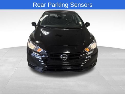 Used 2023 Nissan Versa SV image 9