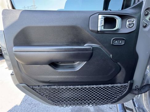 Used 2020 Jeep Gladiator Sport w/ Quick Order Package 24S image 26