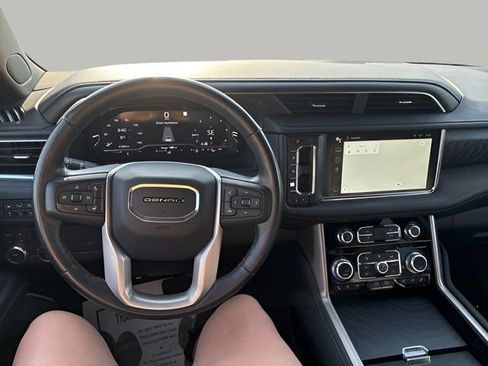 Used 2022 GMC Yukon XL Denali AWD/4WD image 9