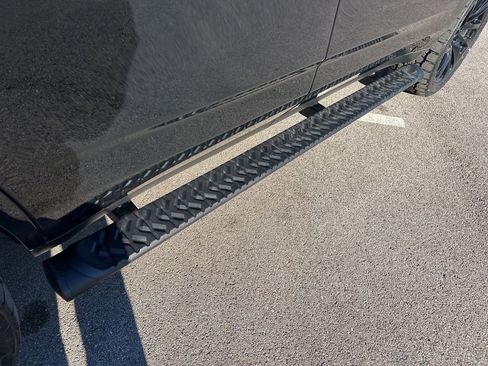 Used 2024 Chevrolet Tahoe Z71 w/ Luxury Package image 47