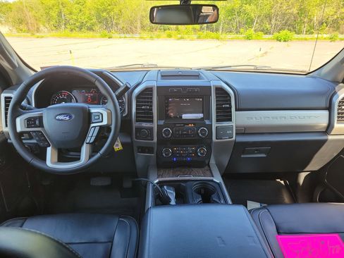 Used 2019 Ford F250 Lariat w/ Chrome Package AWD/4WD image 18
