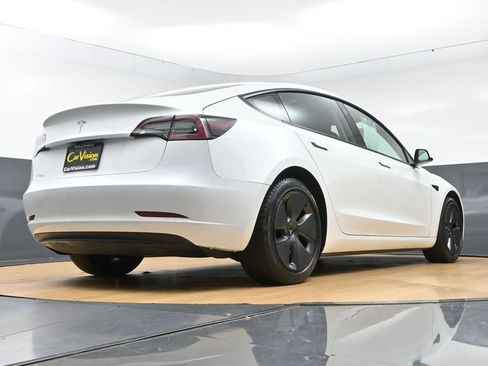 Used 2023 Tesla Model 3 Standard Range RWD image 4