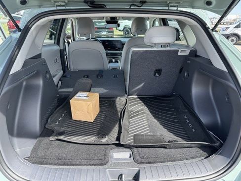 Used 2025 Hyundai Kona SEL image 29