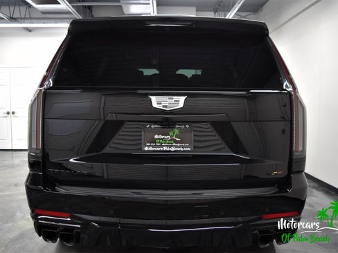 Used 2026 Cadillac Escalade V w/ LPO, ONYX Package image 10