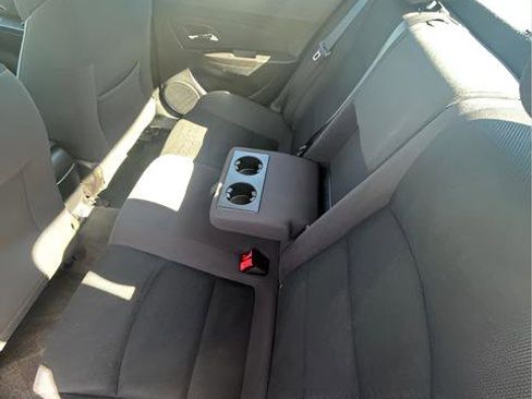 Used 2015 Chevrolet Cruze LT FWD image 19