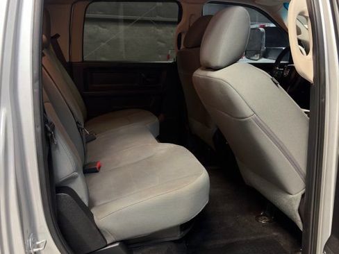 Used 2016 RAM 2500 Tradesman w/ Chrome Appearance Group AWD/4WD image 12