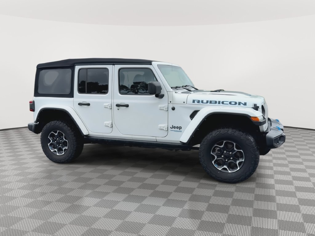 Used 2022 Jeep Wrangler Unlimited Rubicon 4xe AWD/4WD image 2