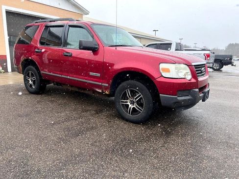 Used 2006 Ford Explorer XLS image 3