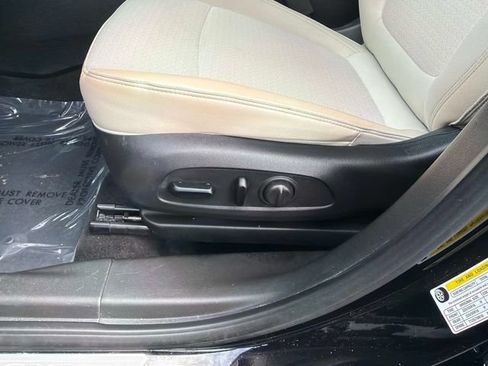 Used 2020 Buick Encore GX Select w/ Advanced Technology Package FWD image 19