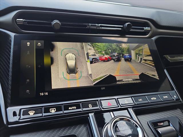 Used 2025 Aston Martin V8 Vantage Coupe RWD image 21