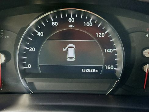 Used 2019 Kia Sorento SX image 6