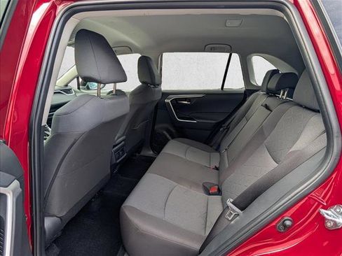 Used 2025 Toyota RAV4 XLE image 17