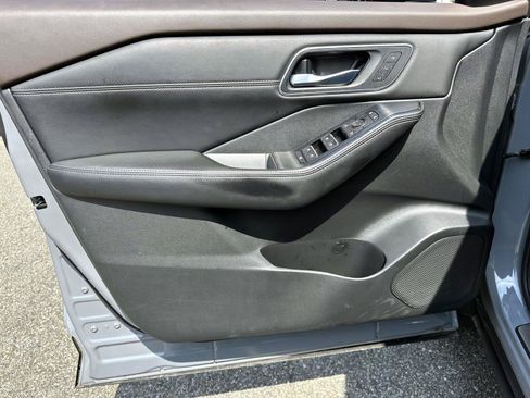 Certified 2023 Nissan Rogue Platinum w/ Platinum Premium Package AWD/4WD image 20