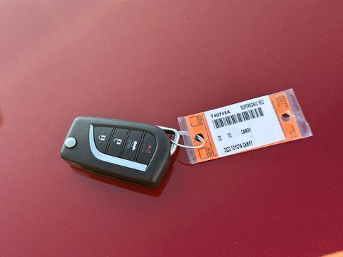 Certified 2022 Toyota Camry SE image 35