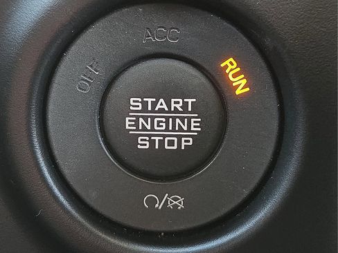 Used 2021 Jeep Wrangler Unlimited Sahara AWD/4WD image 21