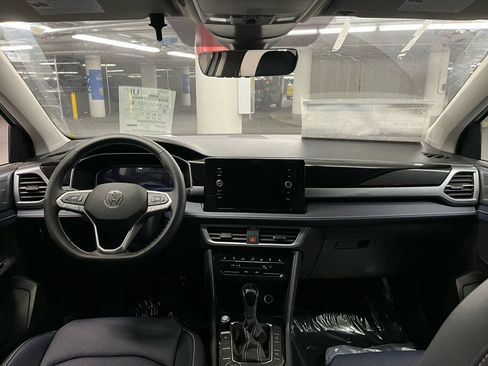 New 2026 Volkswagen Taos SEL AWD/4WD image 7