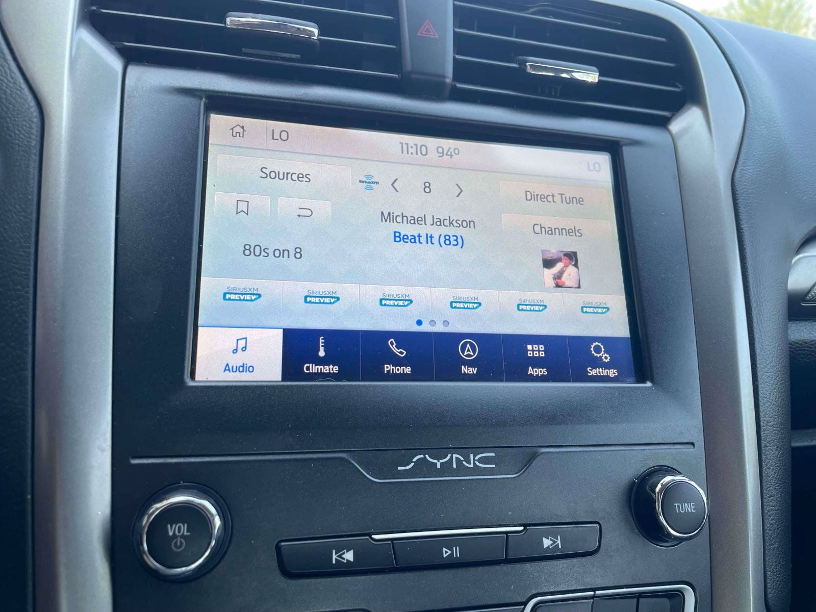 Used 2020 Ford Fusion SE FWD image 18