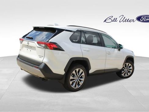 Used 2022 Toyota RAV4 Limited w/ Limited Grade Weather Package AWD/4WD image 5