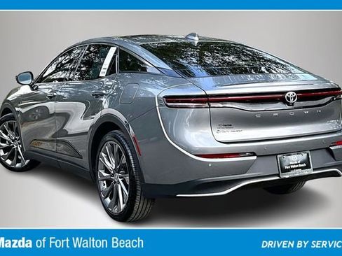 Used 2024 Toyota Crown w/ Advanced Technology Package image 4