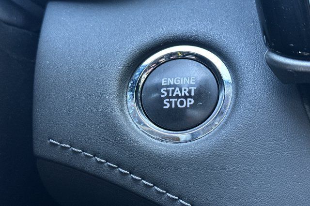 Used 2023 Toyota Highlander XLE FWD image 25