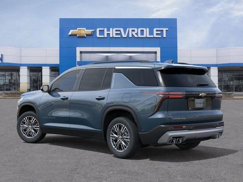 New 2026 Chevrolet Traverse LT image 3